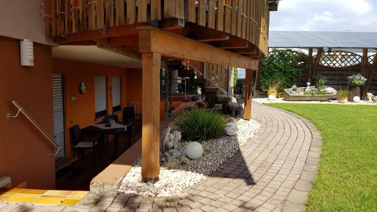 Ferienwohnung Schwarz Sersheim Exteriér fotografie
